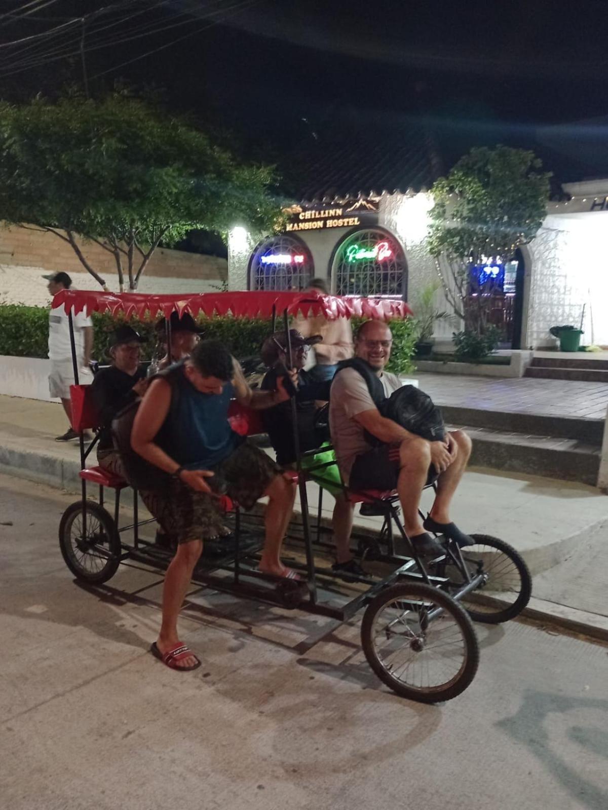 The Chill In Mansion Hostel Santa Marta מראה חיצוני תמונה