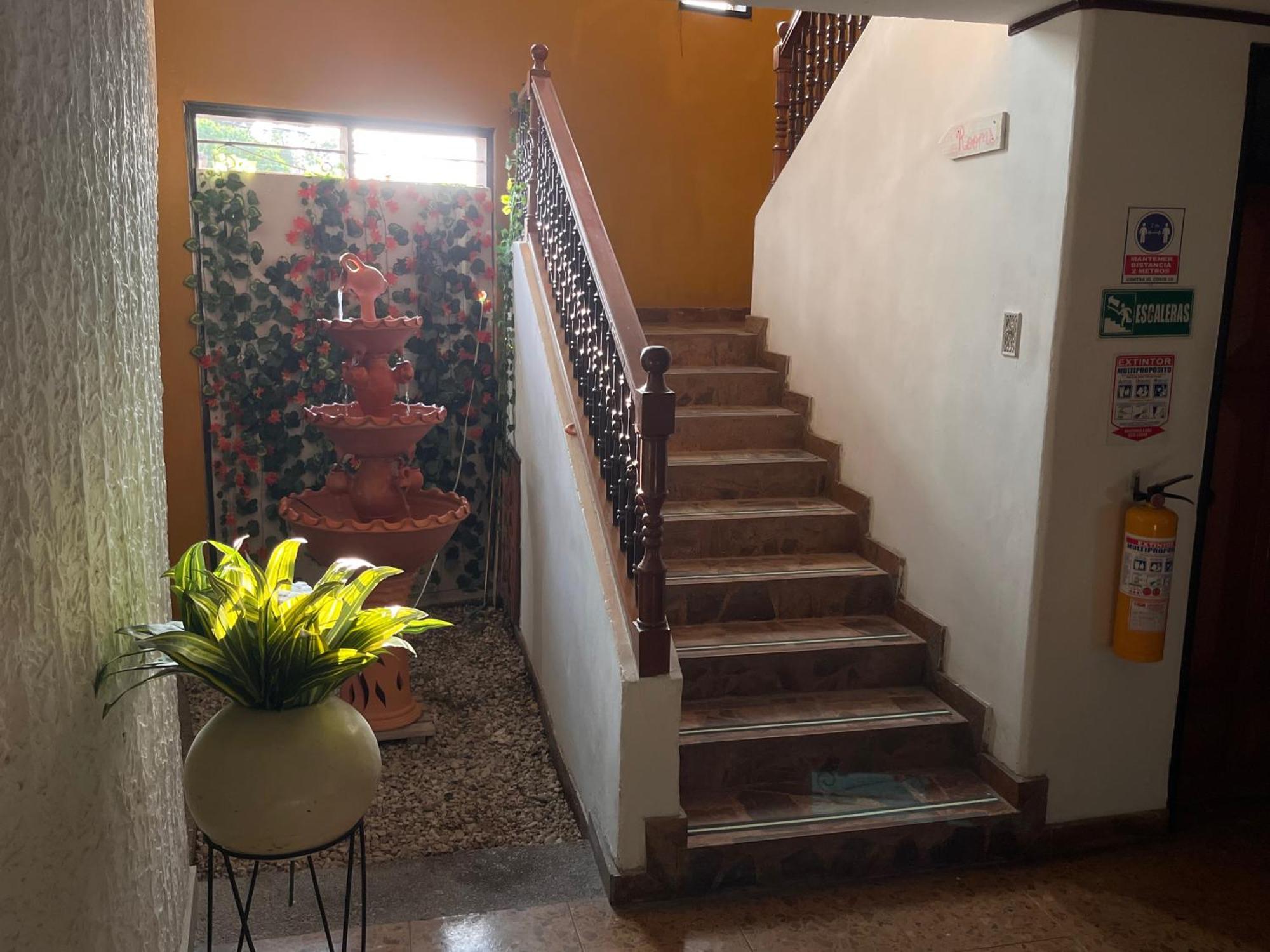 The Chill In Mansion Hostel Santa Marta מראה חיצוני תמונה